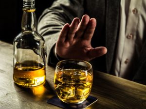 Отказ от алкоголя — первая стадия помощи самому себе